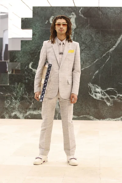 Look 26